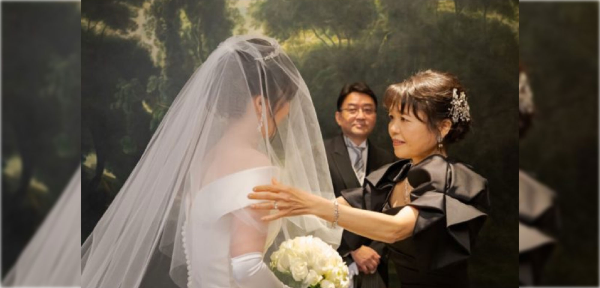 パークハイアット東京のハレの日に、光沢ブラックDressで華やかに