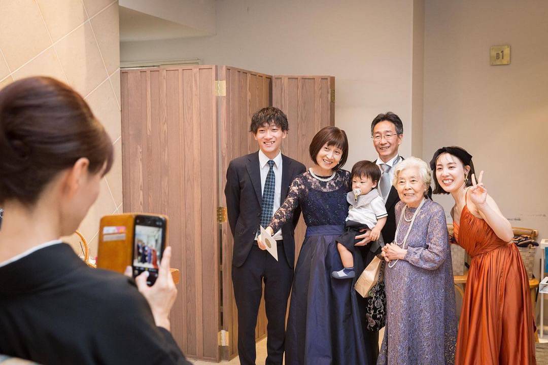 新郎母ドレス　新婦母ドレス　マザードレス　ママドレス マザーズドレス　結婚式母ドレス　母親ドレス　ヘアスタイル　ヘアアレンジ　ヘアセット