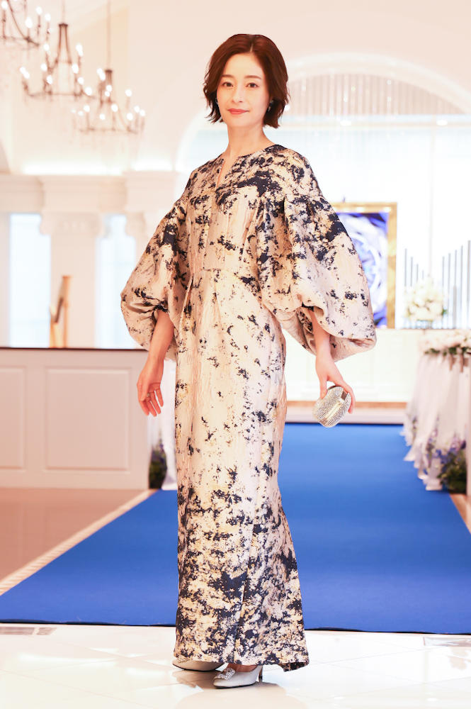 新郎母ドレス　新婦母ドレス　マザードレス　ママドレス マザーズドレス　結婚式母ドレス　母親ドレス　ヘアスタイル　ヘアアレンジ　ヘアセット