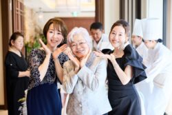 新郎母ドレス　新婦母ドレス　マザードレス　ママドレス マザーズドレス　結婚式母ドレス　母親ドレス　ヘアスタイル　ヘアアレンジ　ヘアセット