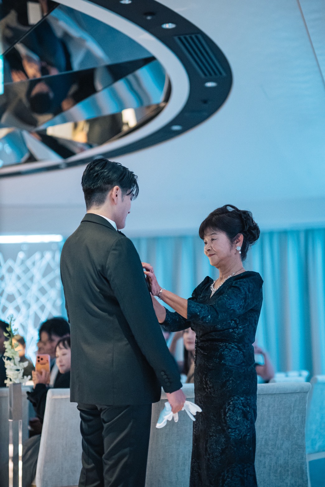 想いを込めて整える、母から息子へのジャケットセレモニー